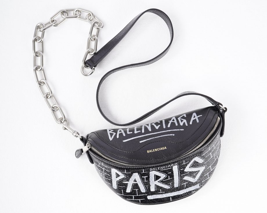 Balenciaga_belt_bag-full_shot.jpg