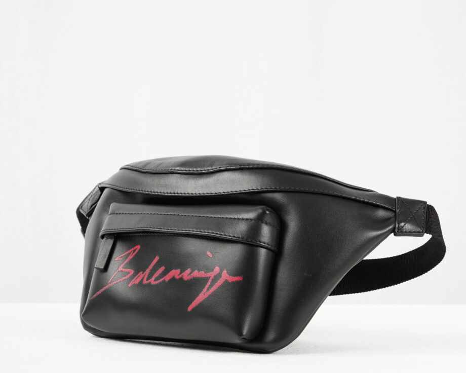 BALENCIAGA_Everyday_waist_bag_red_logo_2.jpg