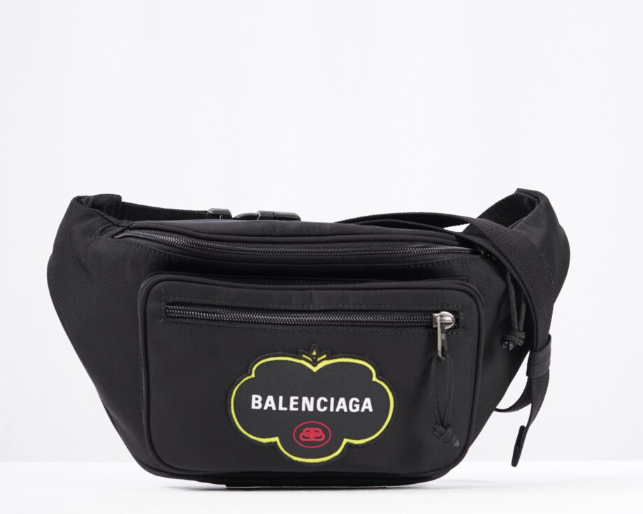 BALENCIAGA_Explorer_Beltpack_1.jpg