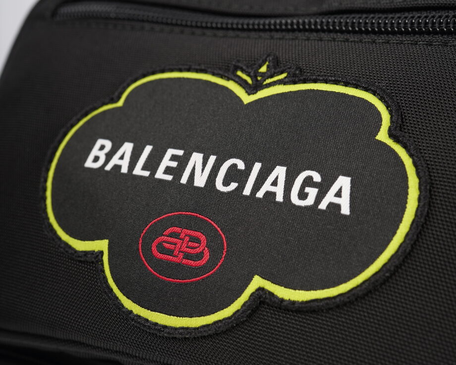 BALENCIAGA_Explorer_Beltpack_3.jpg