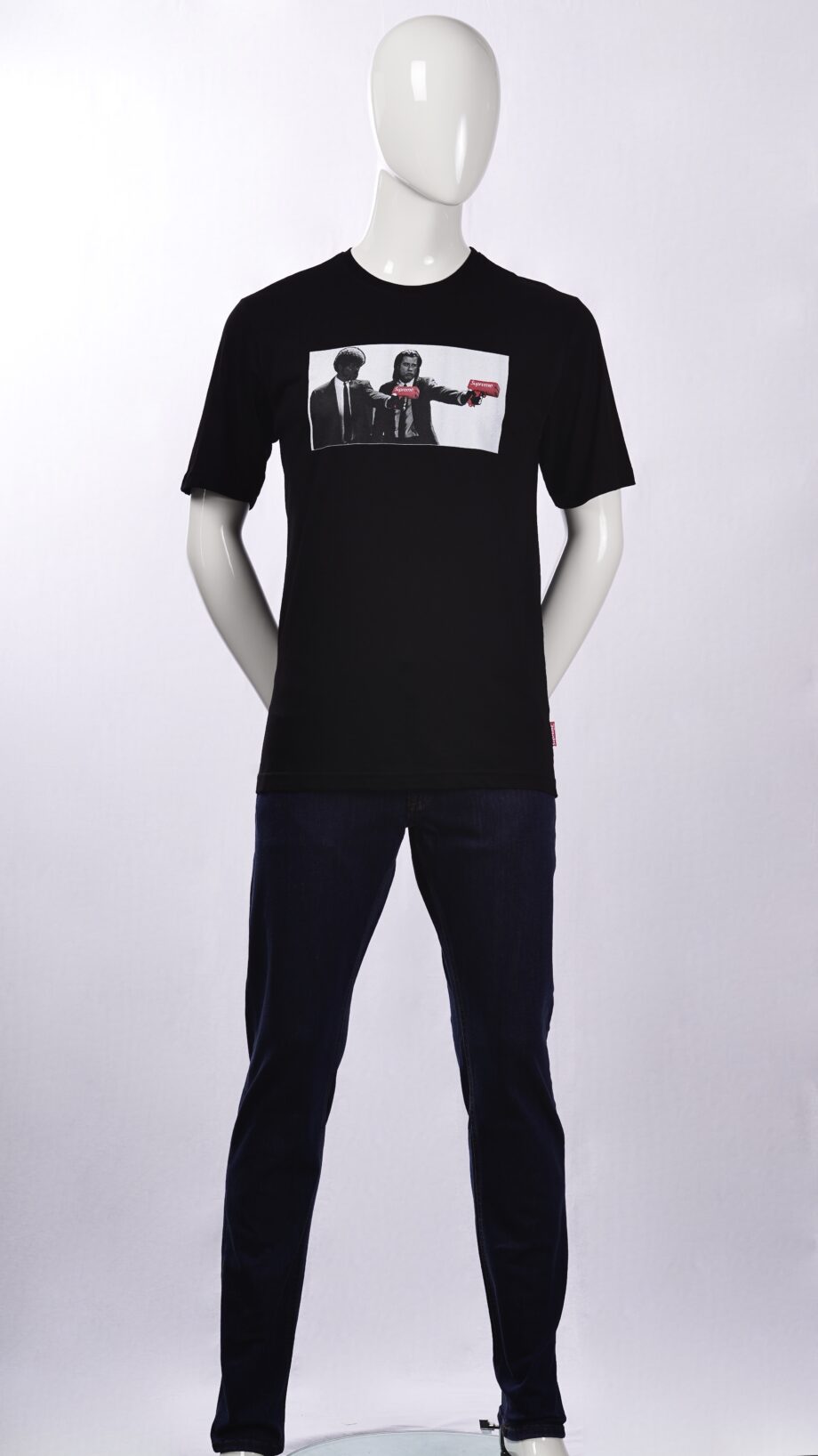SUPREME_SPAIN_T-Shirt_with_Pulp_Fiction_print_3.jpeg